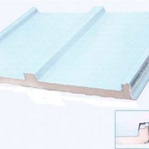 Panel sándwich con tapajuntas